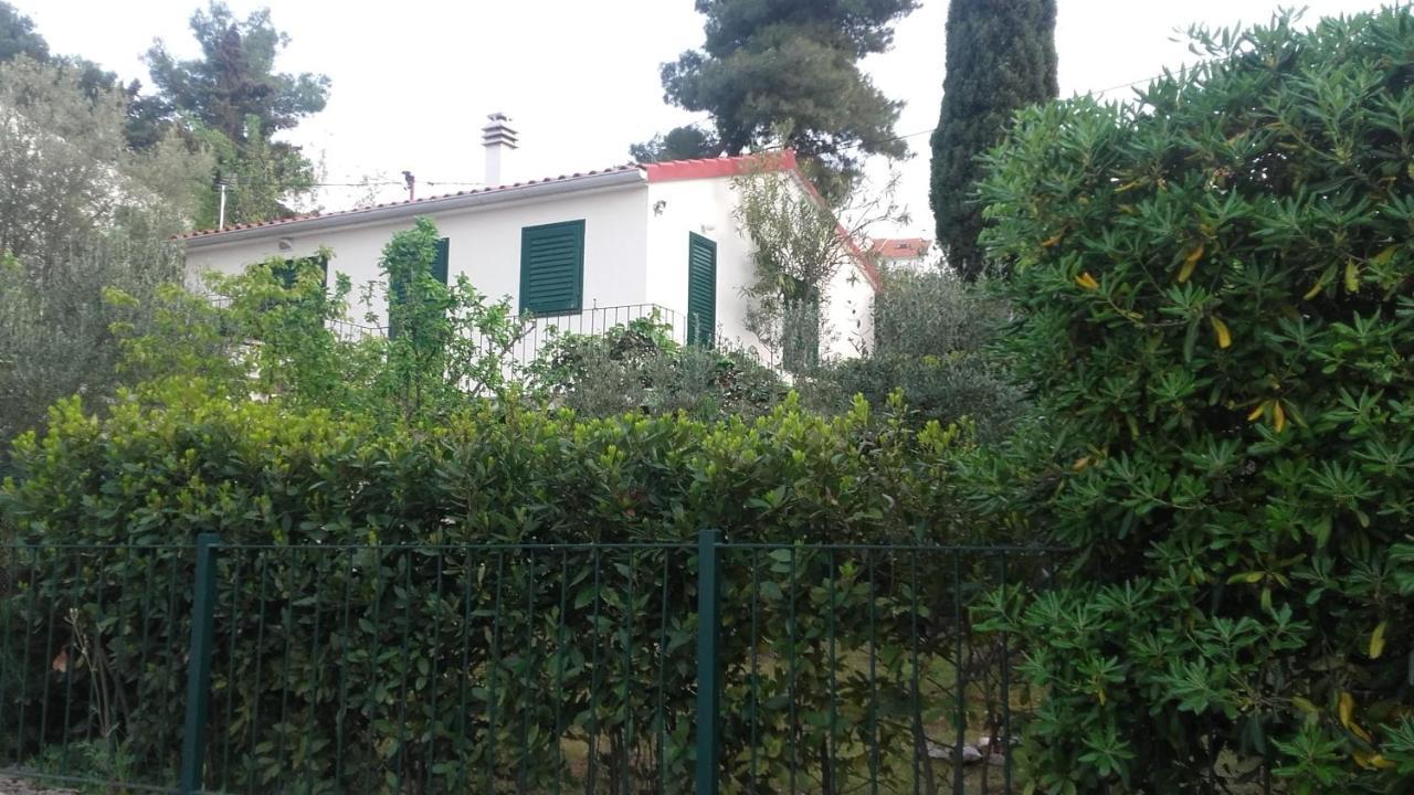 Holiday Home Pavarotti ซูเปตาร์ ภายนอก รูปภาพ