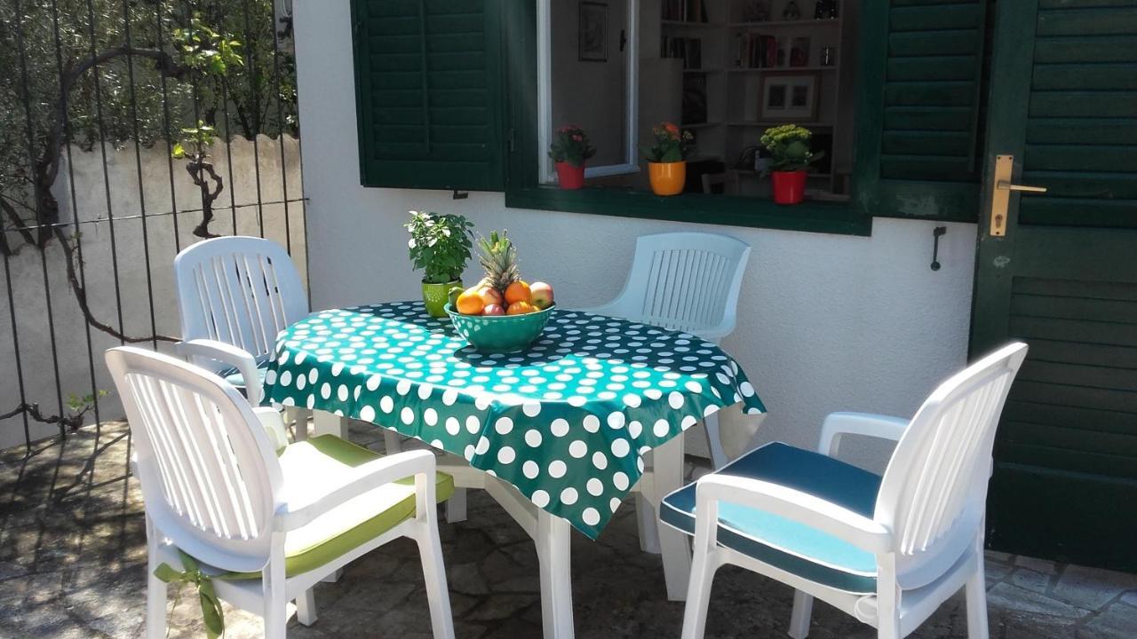 Holiday Home Pavarotti ซูเปตาร์ ภายนอก รูปภาพ