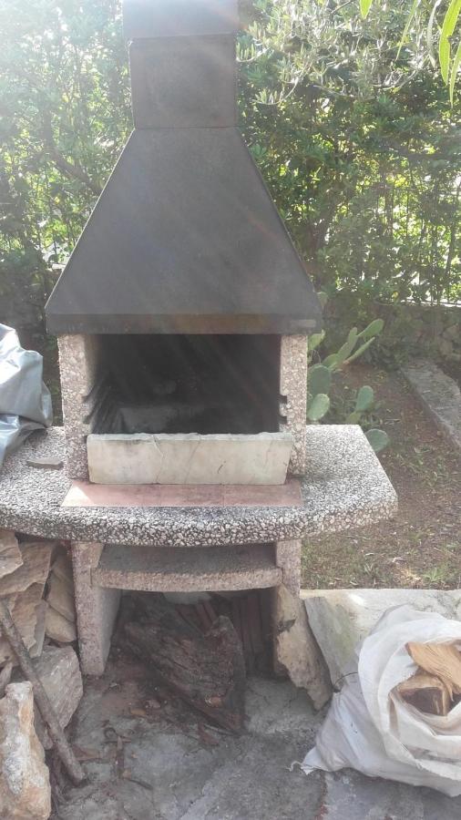 Holiday Home Pavarotti ซูเปตาร์ ภายนอก รูปภาพ