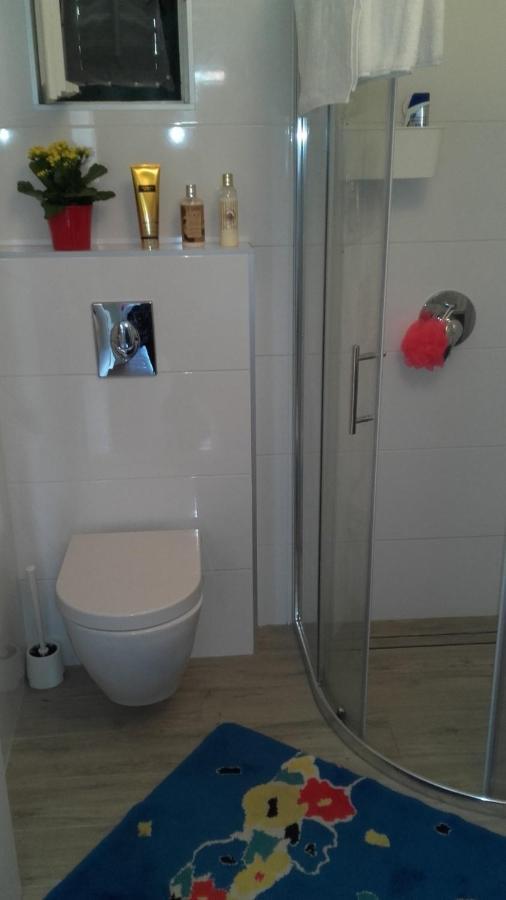 Holiday Home Pavarotti ซูเปตาร์ ภายนอก รูปภาพ
