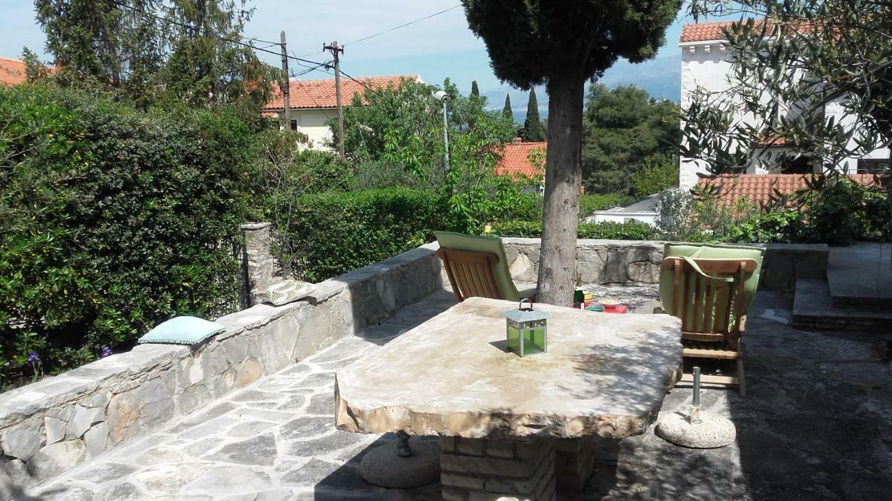 Holiday Home Pavarotti ซูเปตาร์ ภายนอก รูปภาพ