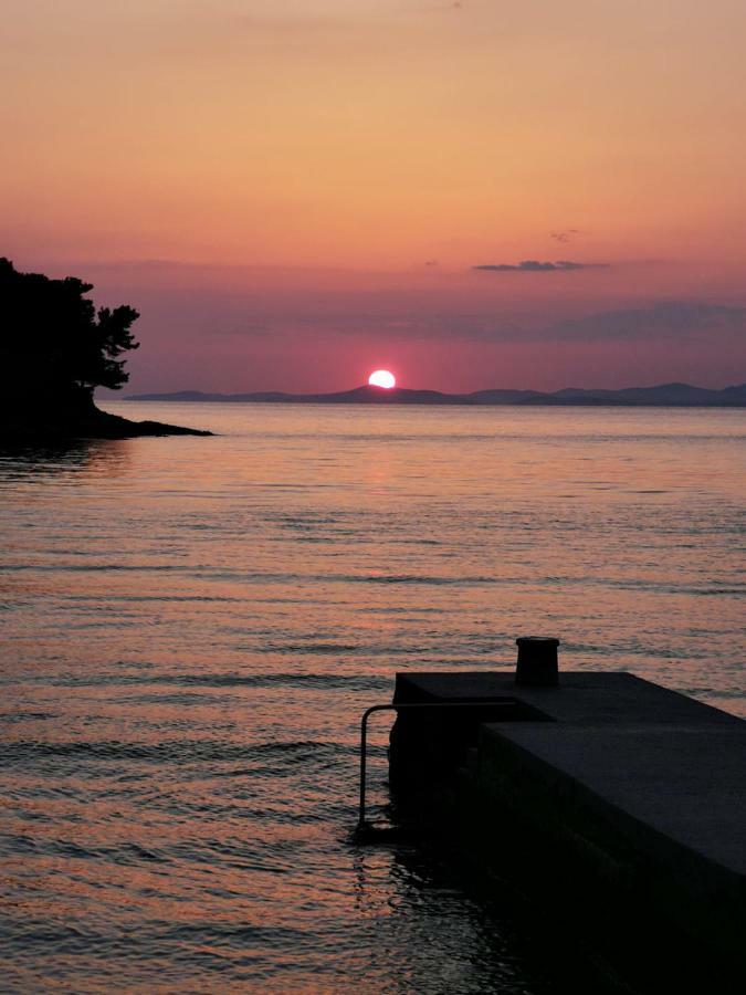 Holiday Home Pavarotti ซูเปตาร์ ภายนอก รูปภาพ