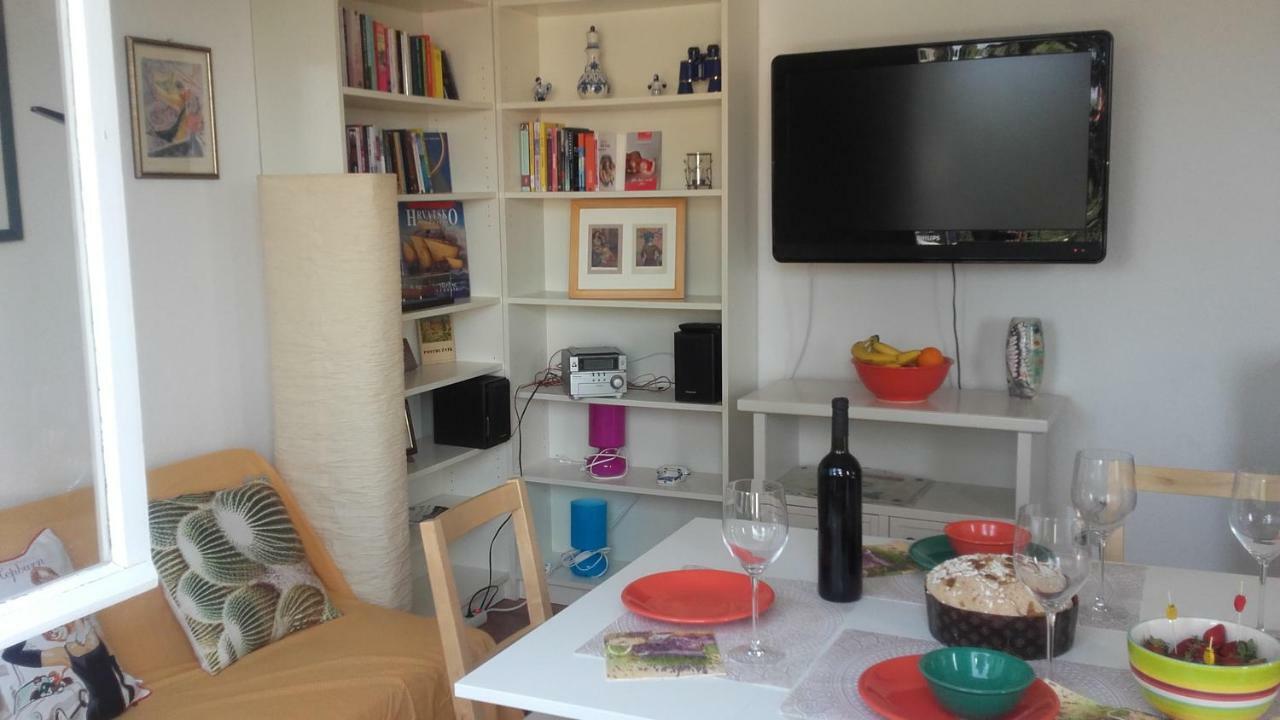Holiday Home Pavarotti ซูเปตาร์ ภายนอก รูปภาพ